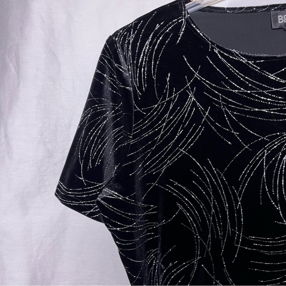 Briggs New York | Vtg Black Velvet Silver Sparkle Short Sleeve Top, 1X - Picture 4 of 7